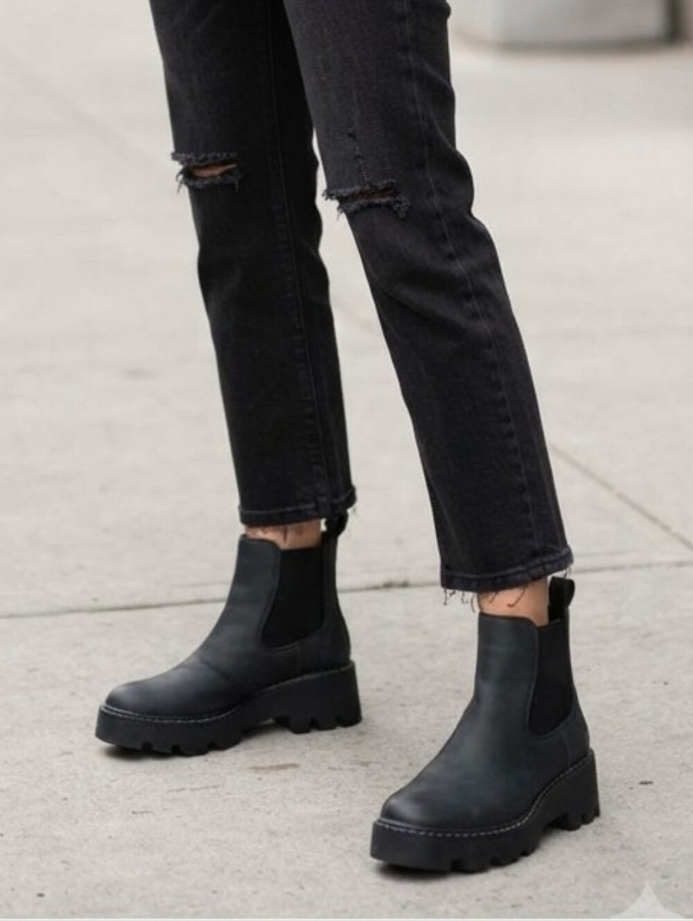 Women's Black Chunky Platform Chelsea Boots - Lug Sole - Size 10 - NWOT